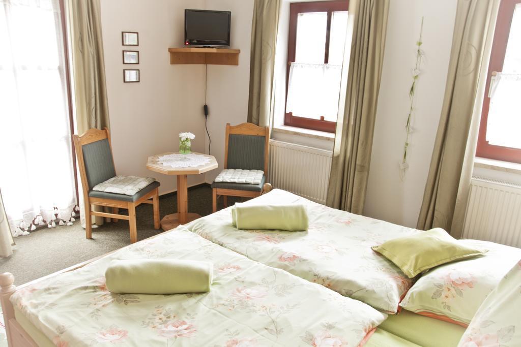 Fruehstuecks Pension Zum Postillion Klingenthal Exteriör bild